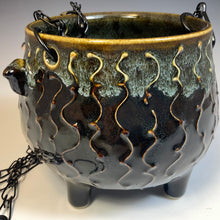 Load image into Gallery viewer, Squirchin Hanging Planter - AKD Glaze