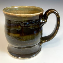 Load image into Gallery viewer, FaceMug Med - AKD Glaze - RHorns
