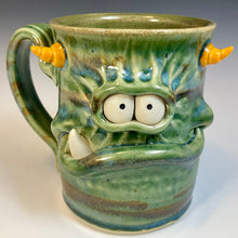 Load image into Gallery viewer, FaceMug Med - Righty - Oscar Glaze - OHorns
