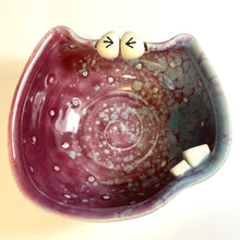 Load image into Gallery viewer, Ooglie Eye Bowl Sm - Pansy Glaze - Teef
