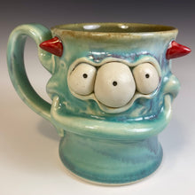 Load image into Gallery viewer, FaceMug Med - Celadon Glaze - Triclopse
