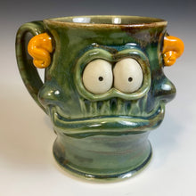 Load image into Gallery viewer, FaceMug Med - Oscar Glaze - Pause
