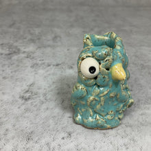 Load image into Gallery viewer, Chicken Trimble - Seafoam Glaze - Bugsy
