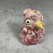Load image into Gallery viewer, Chicken Trimble - Pinkiedoo Glaze - Shy
